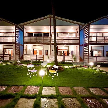 White Turtle Hotel مورجيم المظهر الخارجي الصورة